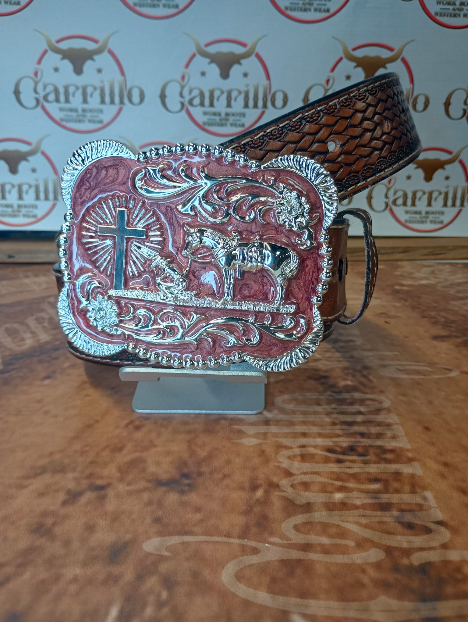 Hebilla de metal Oracion Al Vaquero fondo Vino  Para Caballero